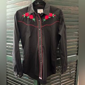 Ely Country Charmer vintage women’s button up shirt black with roses size L
